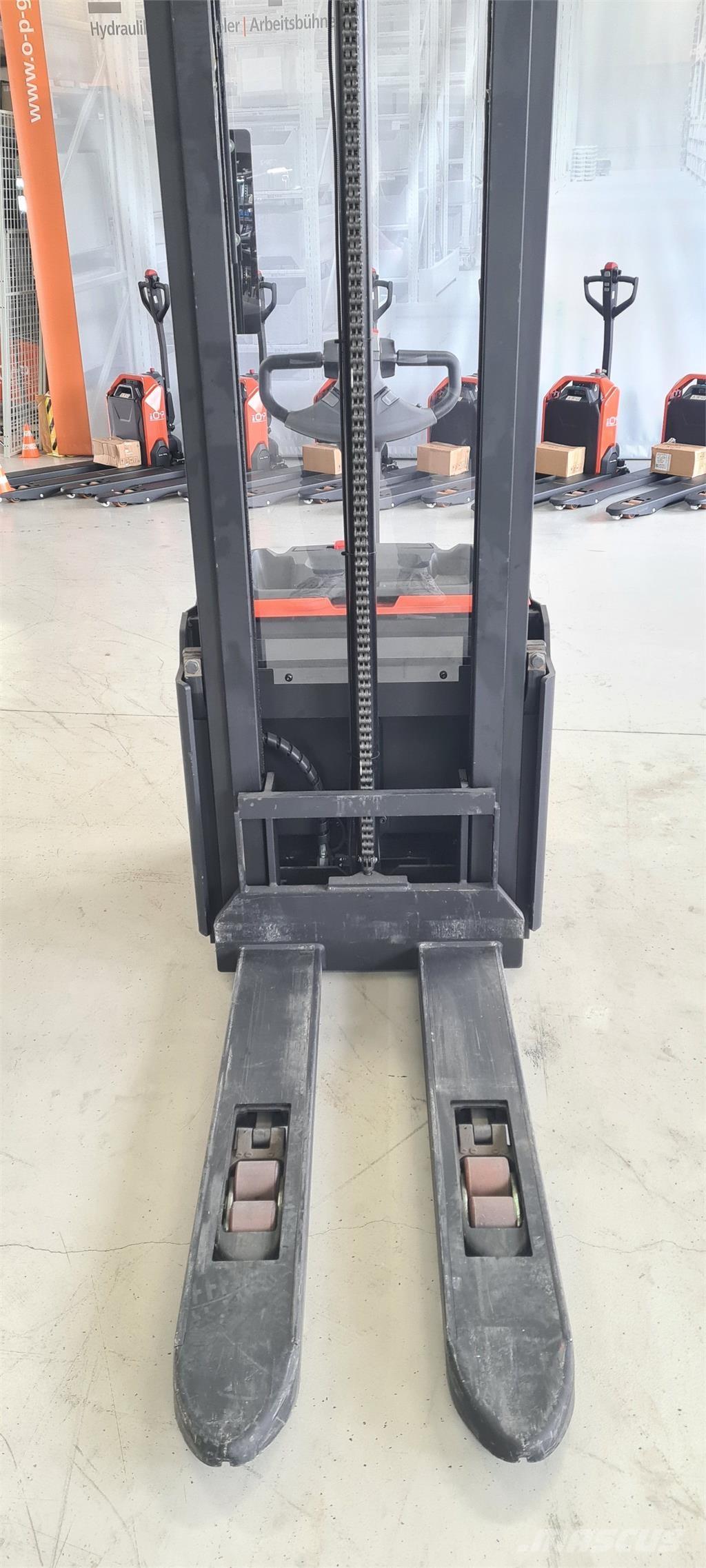 Toyota SWE120L Ηλεκτρικά παλετοφόρα με ιστό