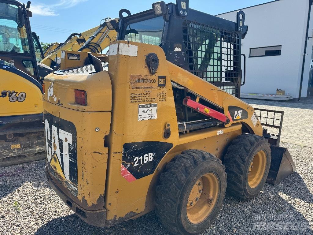 CAT 216 B 3 Φορτωτάκια