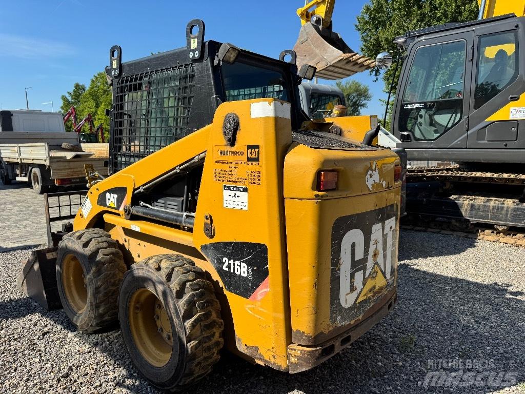 CAT 216 B 3 Φορτωτάκια