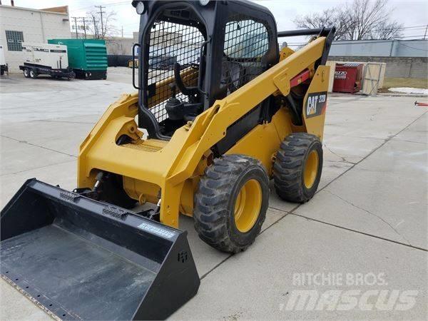 CAT 272 D Φορτωτάκια