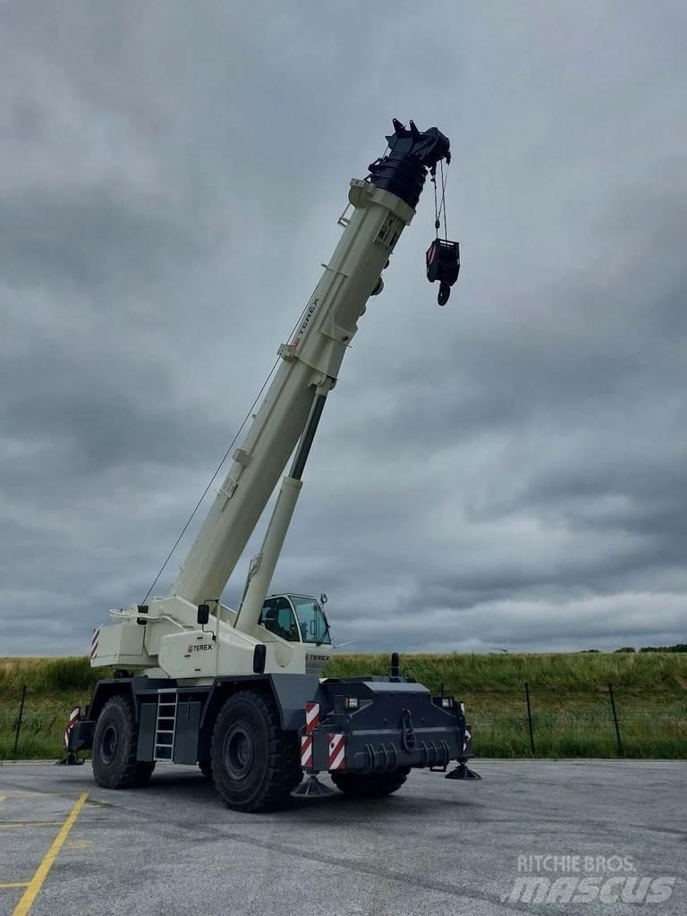 Terex RT100 Γερανοί ανώμαλου εδάφους