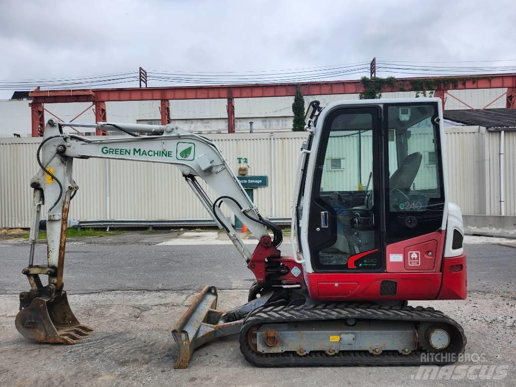 Takeuchi TB 240 Εκσκαφάκι (διαβολάκι) < 7t