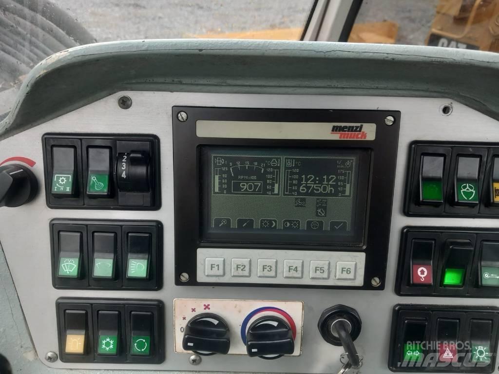 Menzi Muck M450 Εκσκαφείς