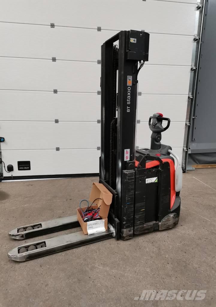 Toyota SPE140L Παλετοφόρα πεζού χειριστή με ιστό