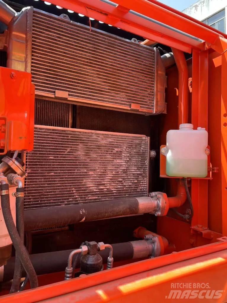 Doosan DX225LC Εκσκαφείς με ερπύστριες