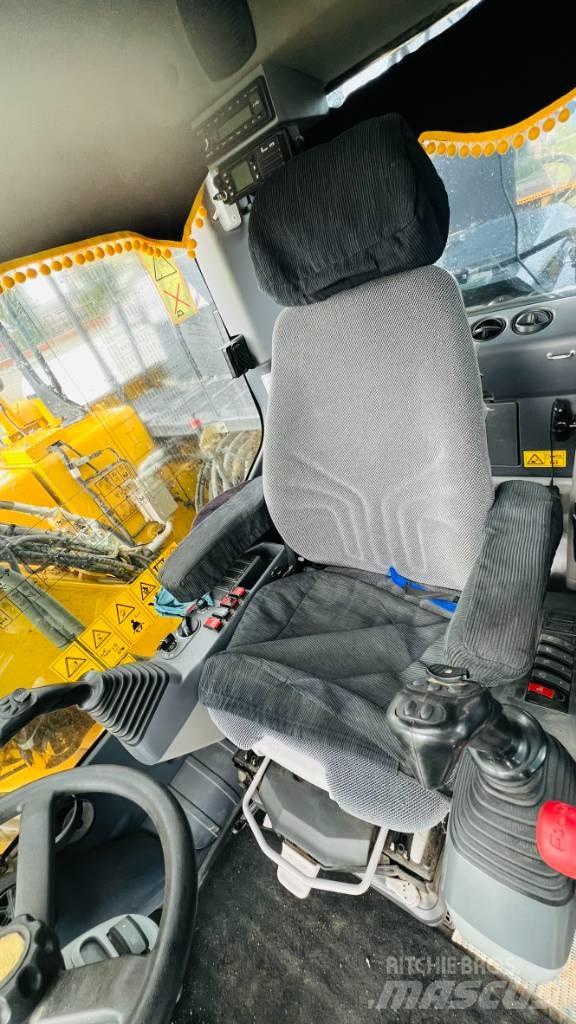 Komatsu PW 158 Εκσκαφείς με τροχούς - λάστιχα