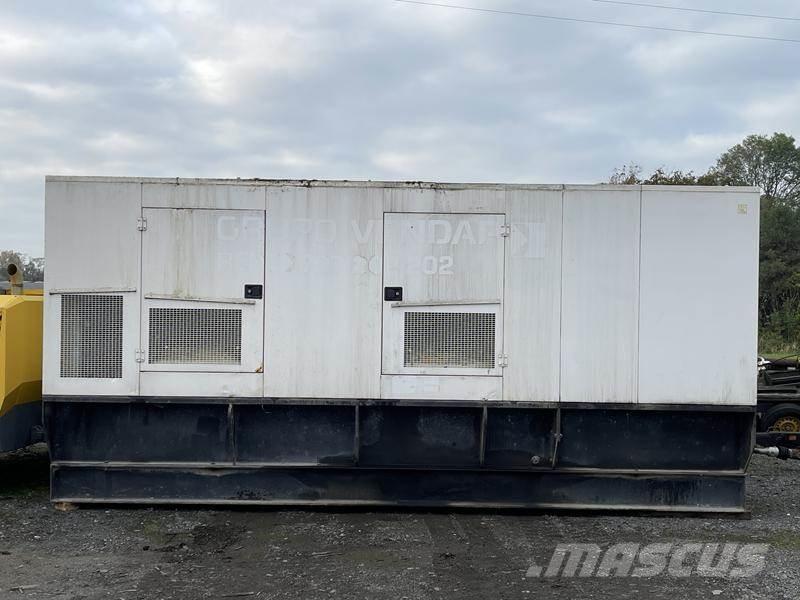 CAT C 18 - 700 Γεννήτριες ντίζελ