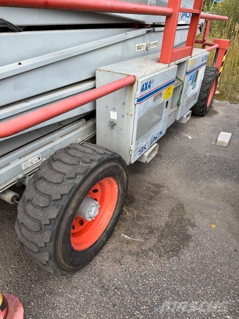SkyJack SJ 9250 RT Ανυψωτήρες ψαλιδωτής άρθρωσης