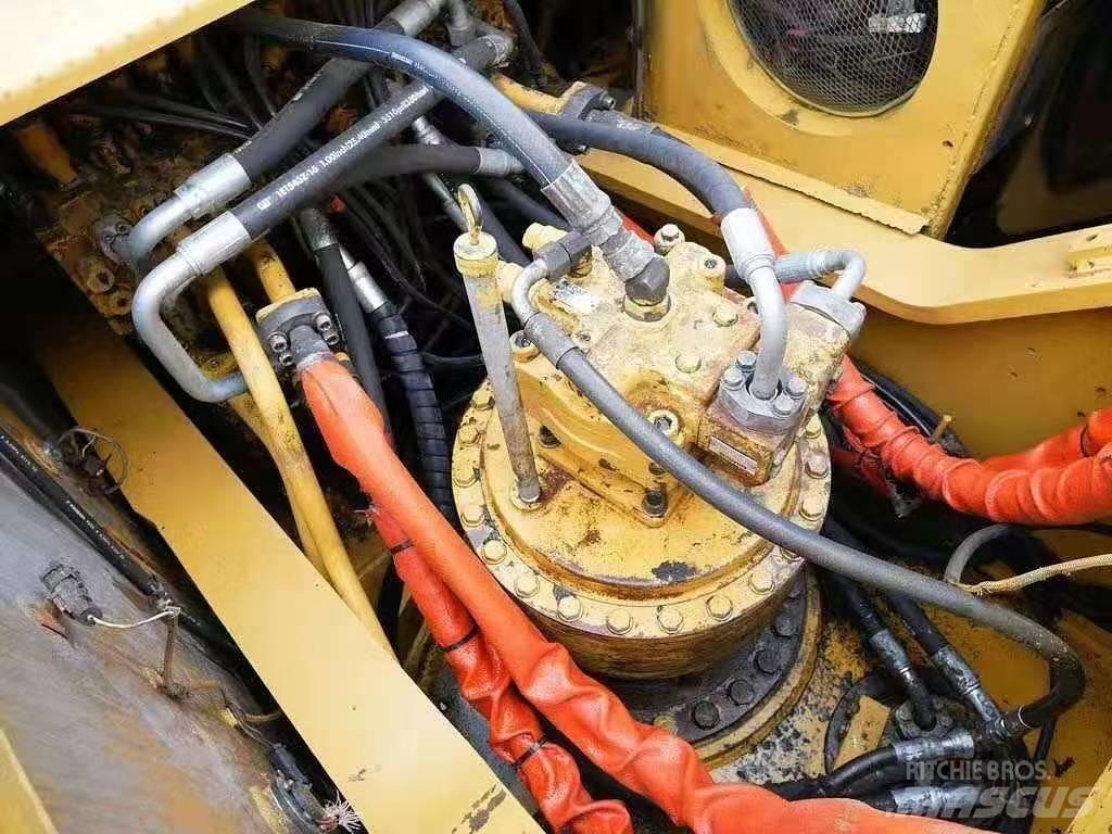 CAT 330 D Εκσκαφείς με ερπύστριες