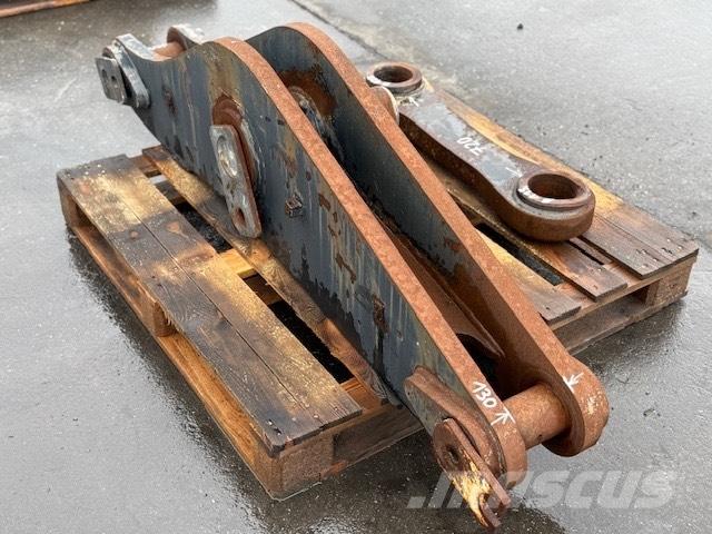 CNH BUCKET LINK Κουβάδες