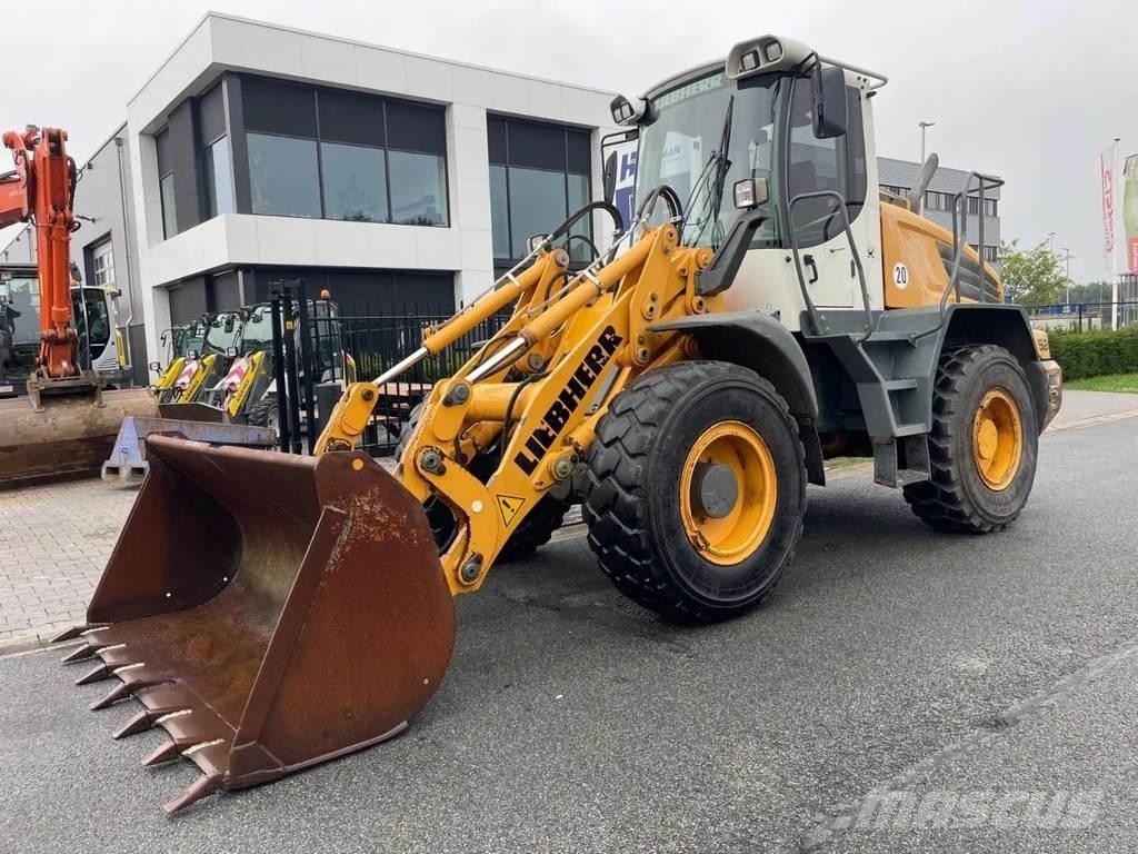 Liebherr L524 Φορτωτές με λάστιχα (Τροχοφόροι)