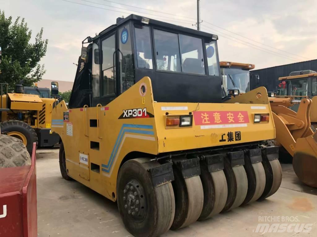 XCMG XP301 Κύλινδροι με επίσωτρα με αέρα