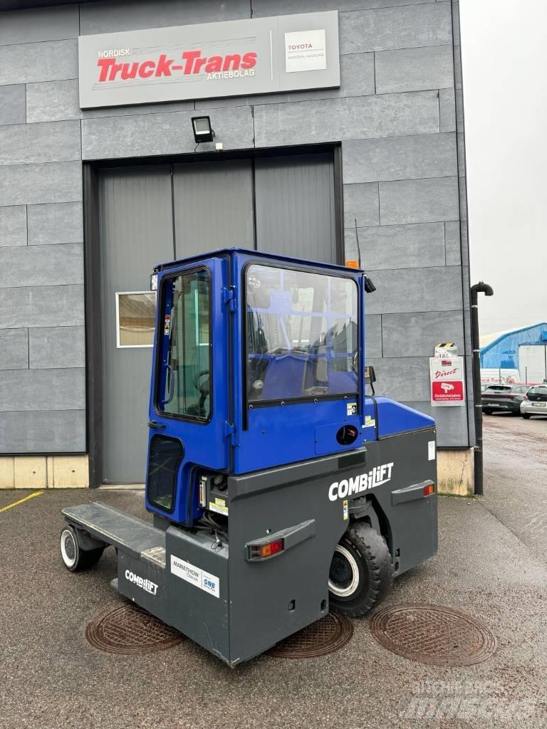 Combilift C4500ET Ανυψωτικά στενών δρόμων 4 κατευθύνσεων