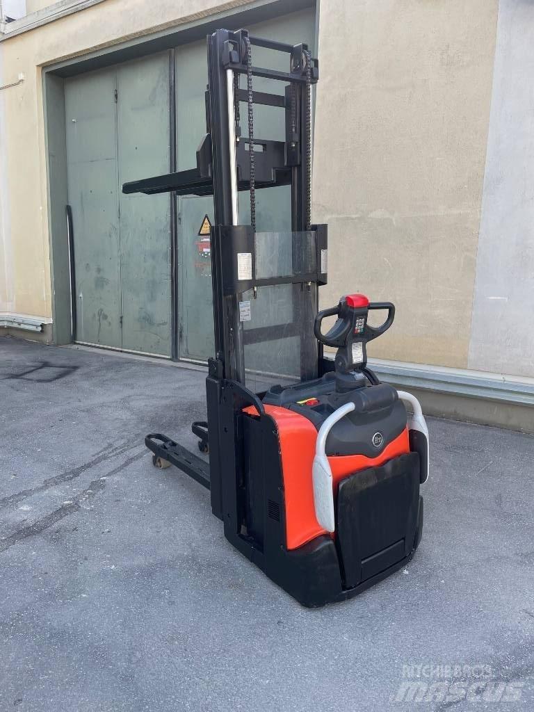 BT SPE 200 D Παλετοφόρα πεζού χειριστή με ιστό