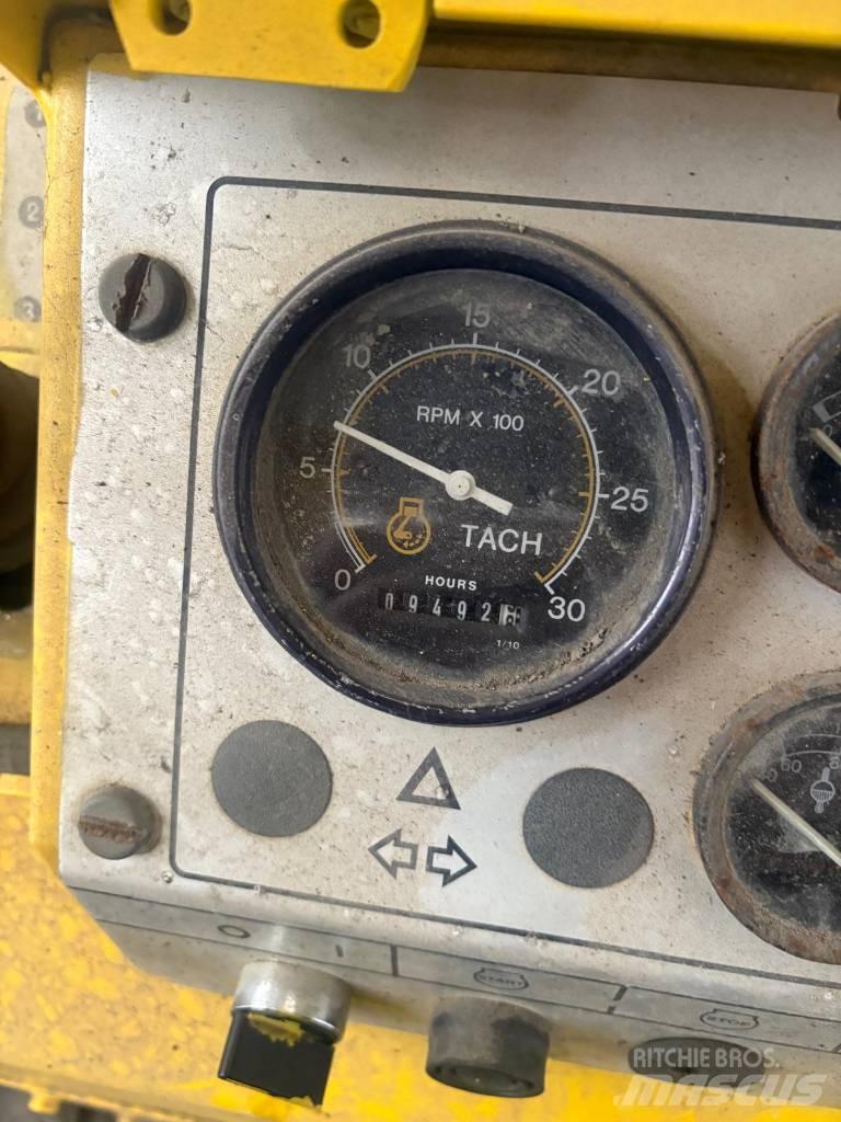 Dynapac CP 271 Κύλινδροι με επίσωτρα με αέρα
