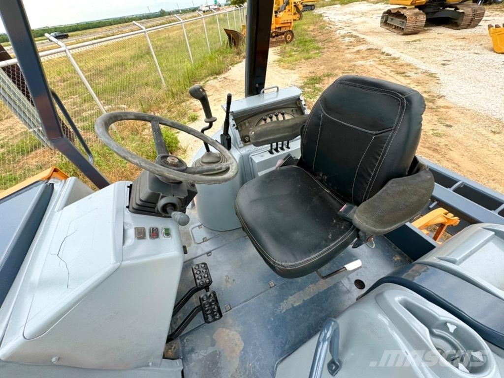 CASE 570 M XT Φορτωτές με λάστιχα (Τροχοφόροι)