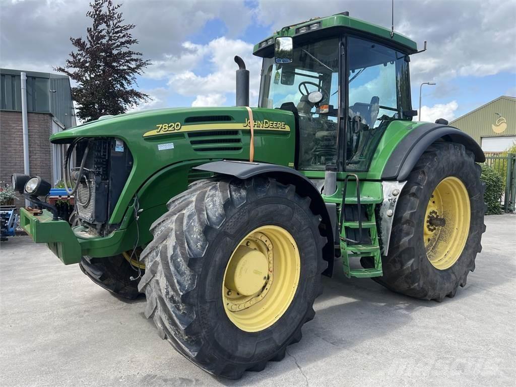 John Deere 7820 Τρακτέρ