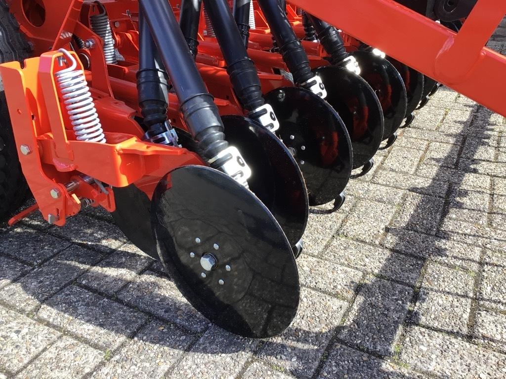 Kuhn Premia 300-24MD Σπορείς