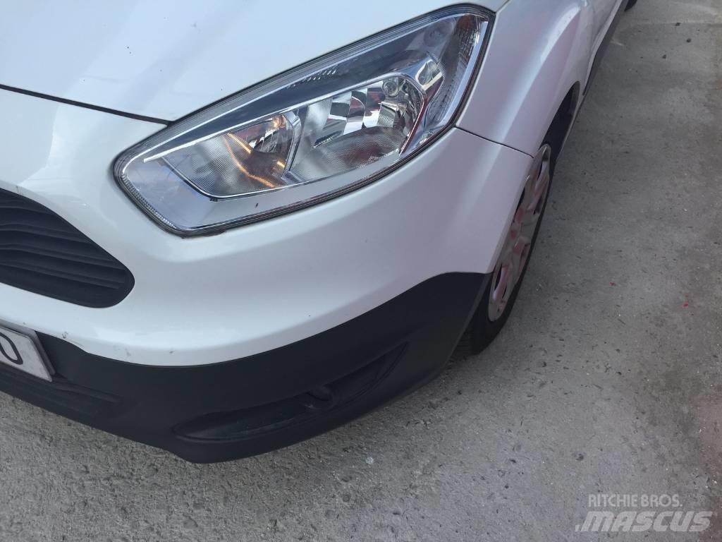 Ford Courier Κλειστού τύπου