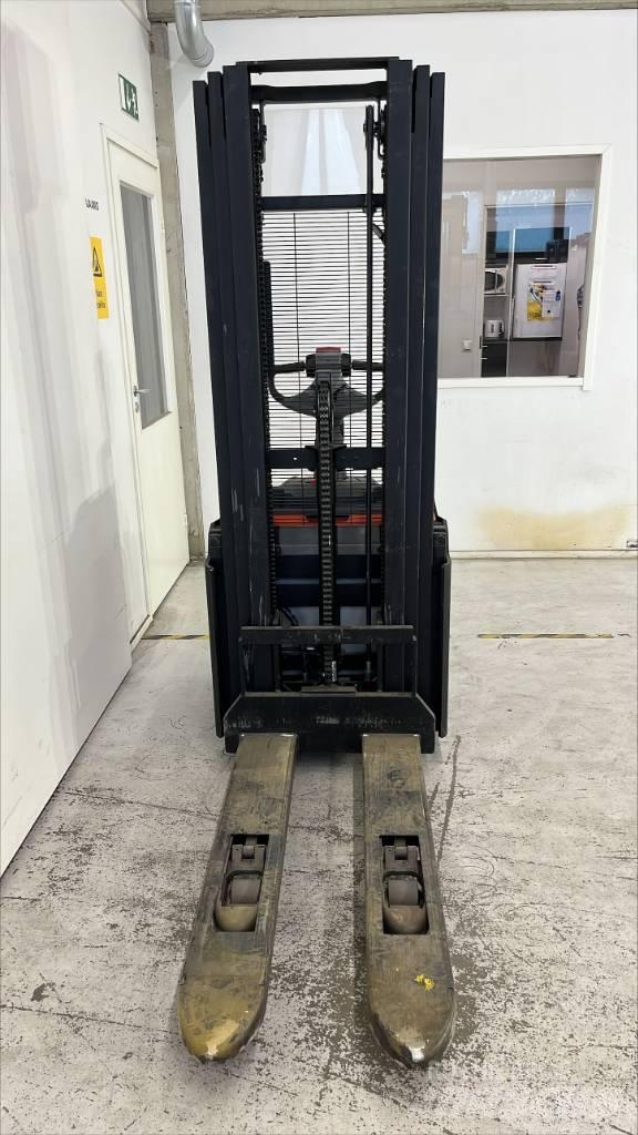 Toyota SWE 120 L Παλετοφόρα πεζού χειριστή με ιστό