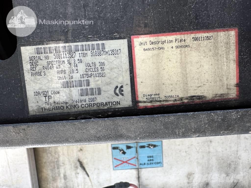 Schmitz SKO 24 Ημιρυμούλκες ψυγείο