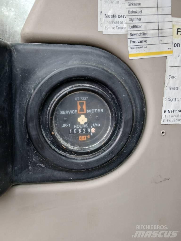 CAT 318 C L Εκσκαφείς με ερπύστριες