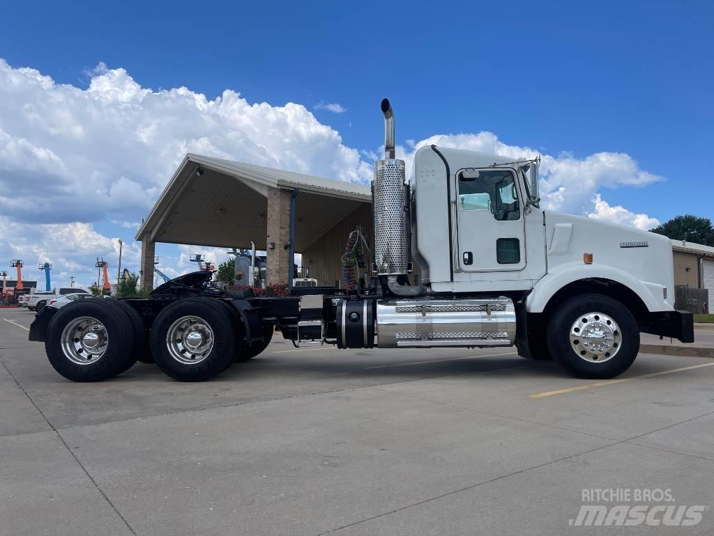 Kenworth T 800 Τράκτορες