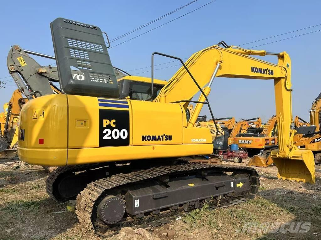 Komatsu PC 200 Εκσκαφείς με ερπύστριες