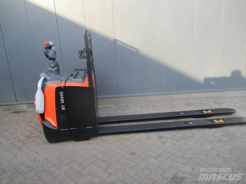 Toyota LPE 250 Χειροκίνητο περονοφόρο ανυψωτικό με πλατφόρμα