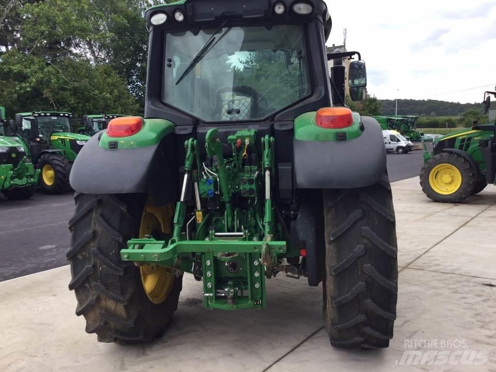John Deere 6120M Τρακτέρ