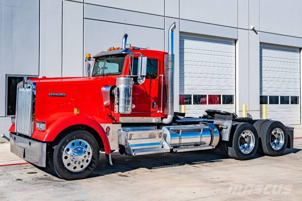 Kenworth W 900 Τράκτορες