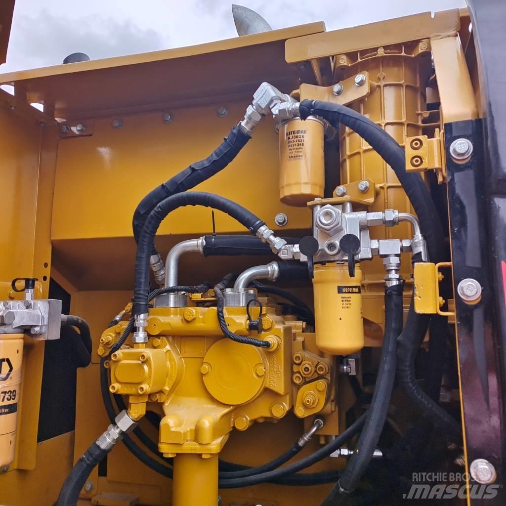 CAT 320 D Εκσκαφείς με ερπύστριες