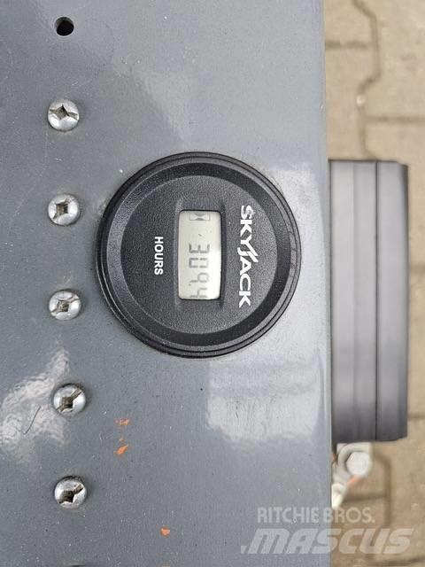 SkyJack SJIII 4632, Ανυψωτήρες ψαλιδωτής άρθρωσης