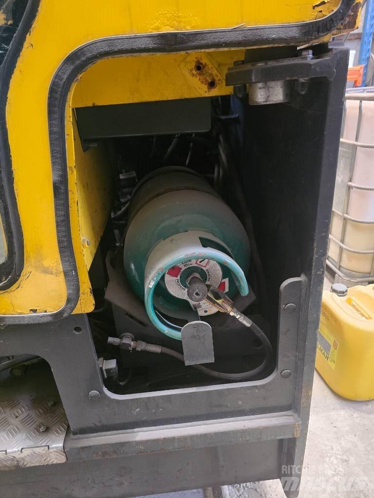 Combilift C4000LPG Ανυψωτικά στενών δρόμων 4 κατευθύνσεων