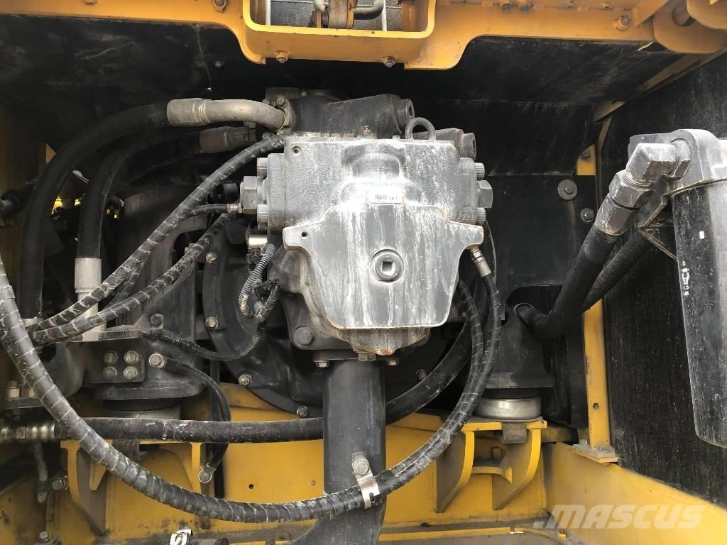 Komatsu 300 -7 Εκσκαφείς με ερπύστριες