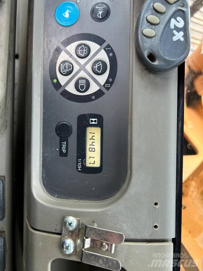 CASE CX 210 B LC Εκσκαφείς με ερπύστριες