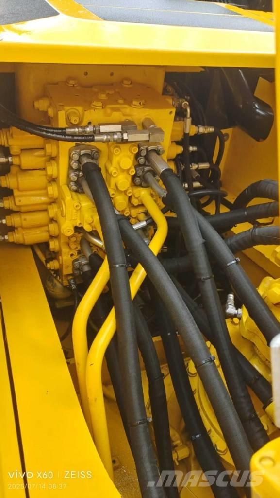 Komatsu PC 220-7 Εκσκαφείς με ερπύστριες