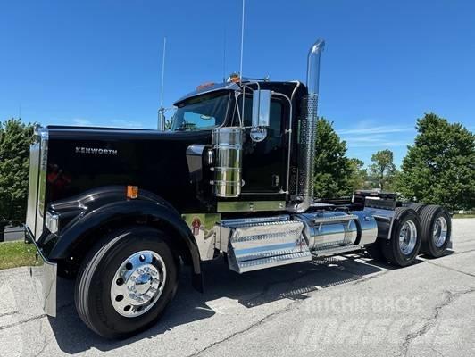 Kenworth W 900 Τράκτορες