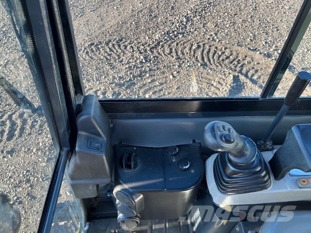 Komatsu PC16R HS Εκσκαφάκι (διαβολάκι) < 7t