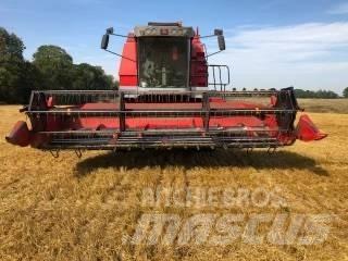 Massey Ferguson 36 Θεριζοαλωνιστικές μηχανές
