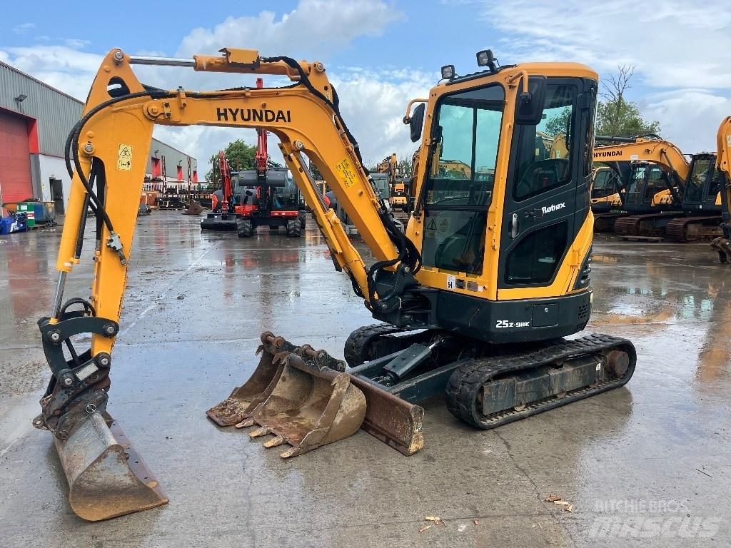 Hyundai R25Z-9 AK Εκσκαφάκι (διαβολάκι) < 7t