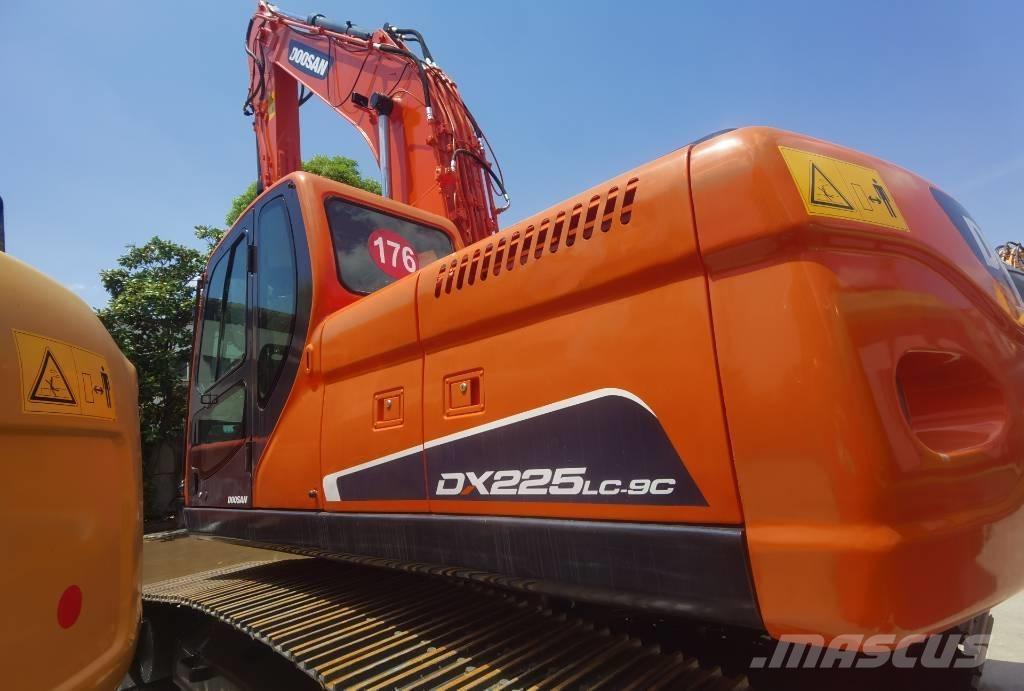 Doosan DX 225 LC-9C Εκσκαφείς με ερπύστριες