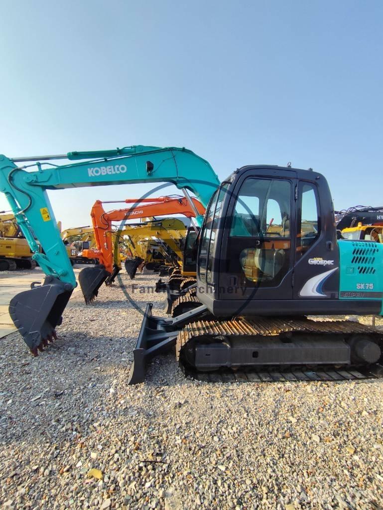 Kobelco SK 75 Εκσκαφείς με ερπύστριες