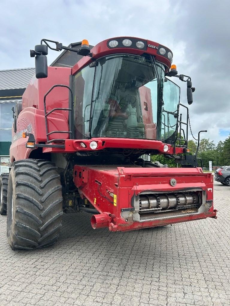 Case IH 9120 Θεριζοαλωνιστικές μηχανές