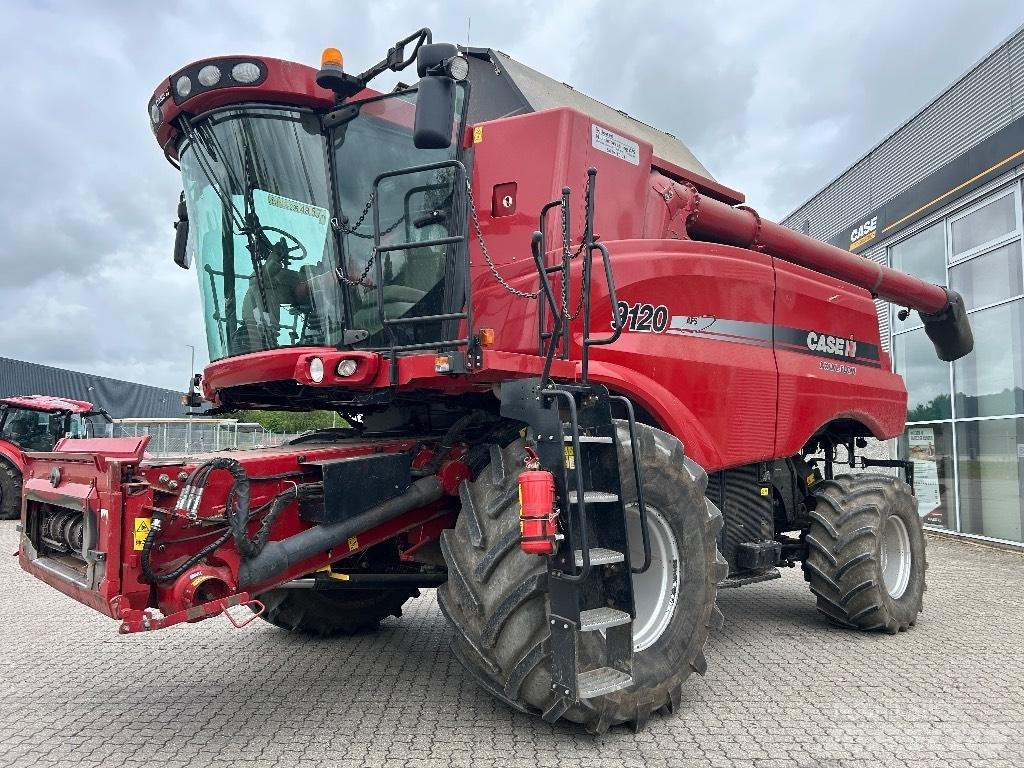Case IH 9120 Θεριζοαλωνιστικές μηχανές