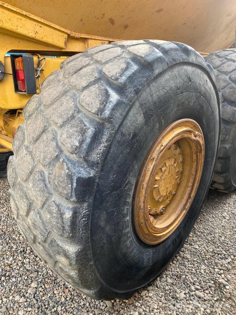 CAT 725 Σπαστό Dump Truck ADT