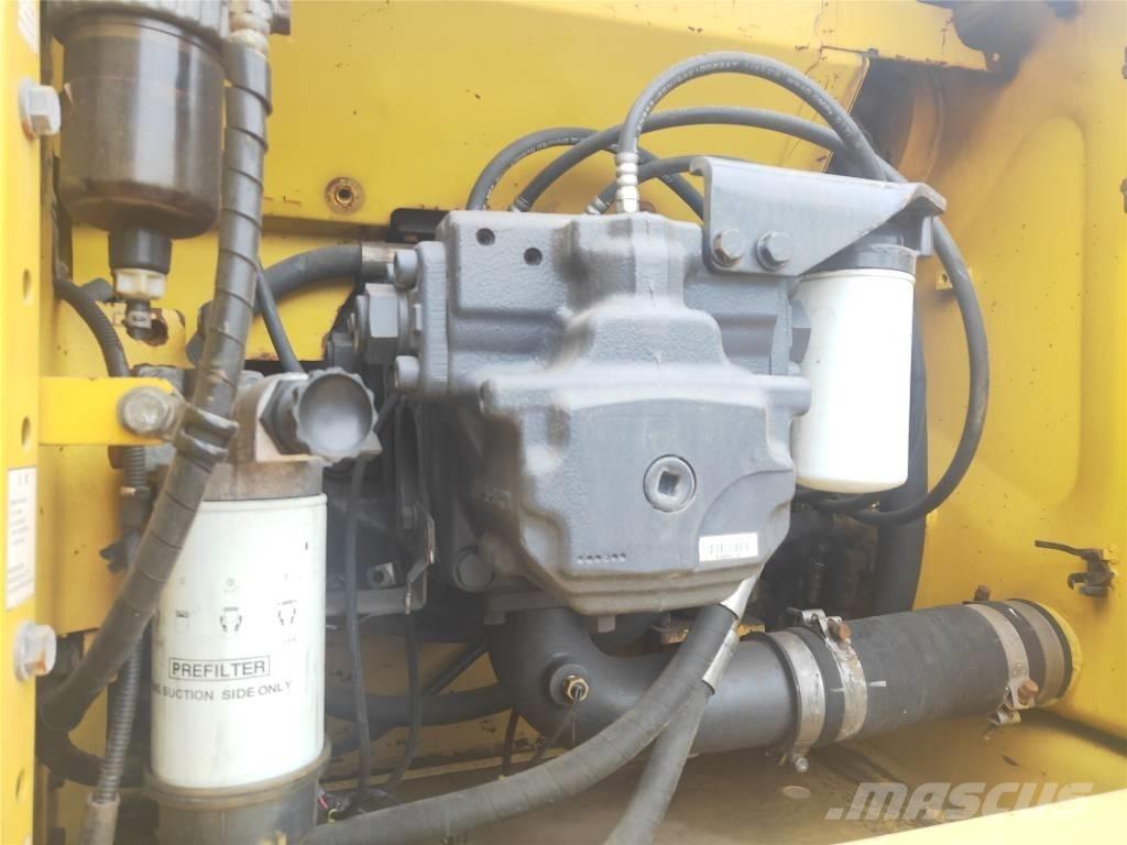 Komatsu PC210-8 Εκσκαφείς με ερπύστριες