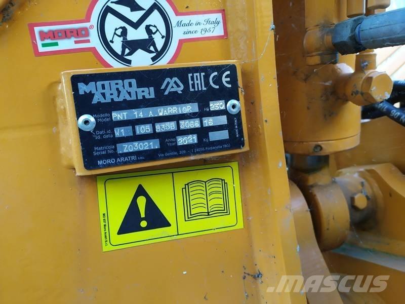  MORO PNT 14 Συμβατικά άροτρα