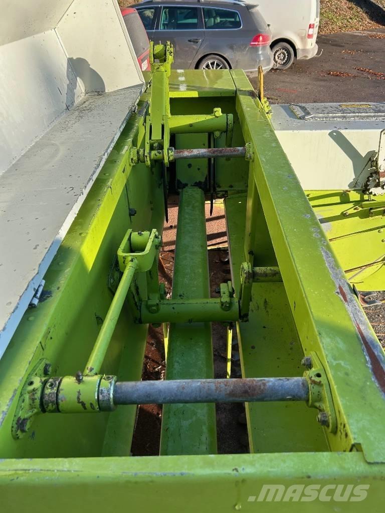 CLAAS Markant 51 Πρέσες τετράγωνων δεμάτων