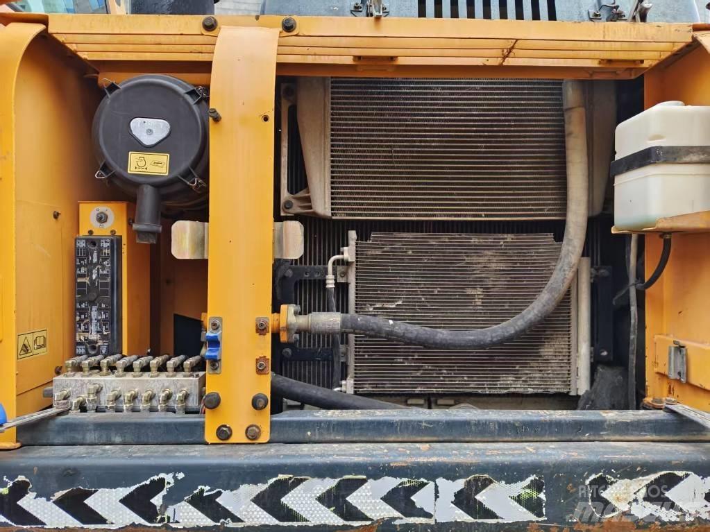 Hyundai R 225LC-9T Εκσκαφείς με ερπύστριες